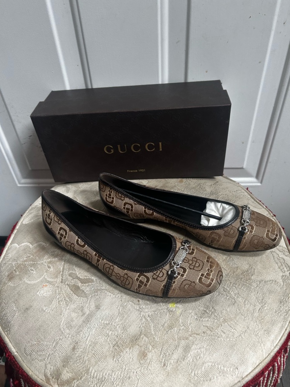 Gucci Brown Monogram Canvas Flats with Black Trim Sz 39. - Picture 3 of 16